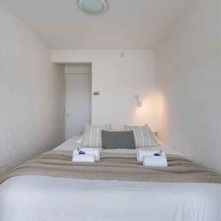 Huswell - With Panoramic 270 Degree Sea-view Koksijde