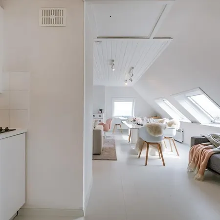 Huswell - With Panoramic 270 Degree Sea-view Koksijde